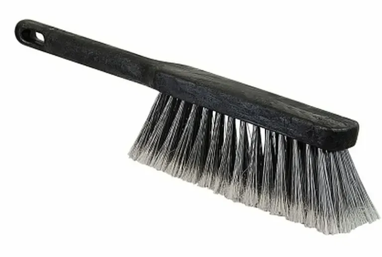 Hand sweeping brush